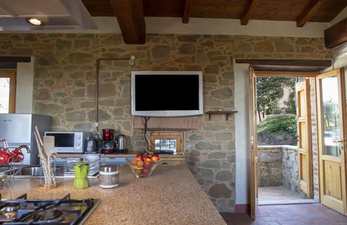 Monte San Savino Apartamento | Lo mejor de la Toscana para su familia con piscina, panorama y encanto
