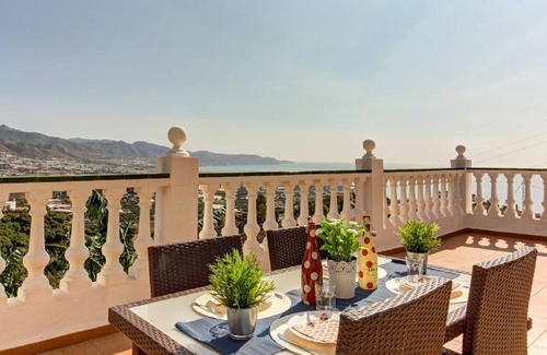 Río Velez Chalet De Esquí | VILLA CEREZO