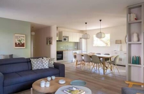 Pyla-sur-Mer Villa | Villa Chambrelent close to the beach