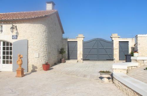 Chazelles Villa | Villa Charentaise avec piscine privée