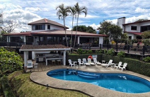San Isidro Casa | ¡Vistas espectaculares! 3/3 Casa, a 20 minutos del aeropuerto!