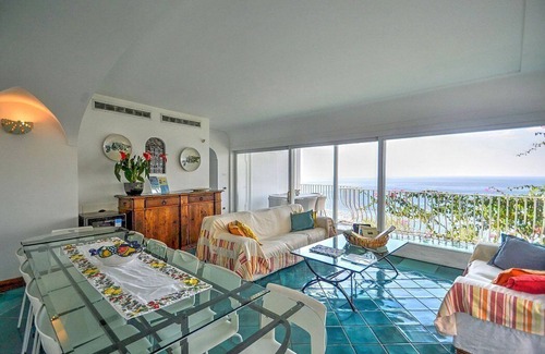 Arienzo Villa | Villa Cleopatra Grande, fully refundable with voucher*: An elegant and welcoming two-story villa built sheer above the sea, with Free WI-FI.