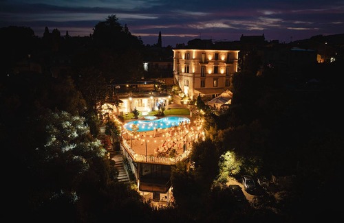 Poggio Villa | Villa Clodia Relais - PISCINA VISTA AL LAGO BRACCIANO