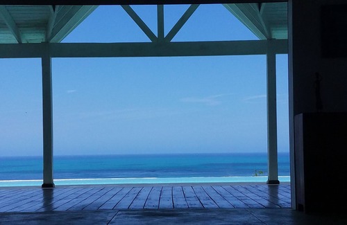 La Iglesia Villa | Villa Coco: ¡Vista al mar inolvidable y comodidad absoluta!