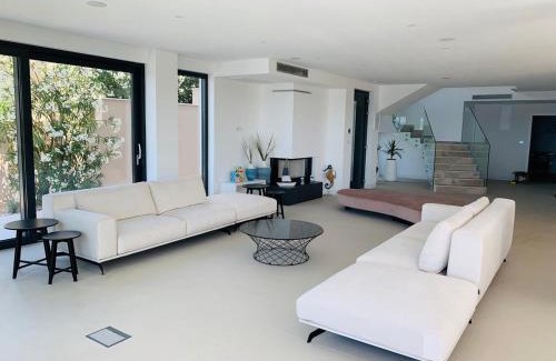 Brela Villa | Villa Colomba a luxury villa in Brela, seafront