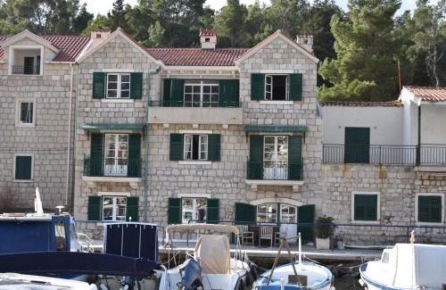 Makarska Old Town Apartamento | Villa Columba - 4 Star Deluxe Apartments - Sea-Front & Panorama View