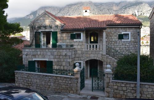 Makarska Old Town Apartamento | Villa Columba - 4 Star Deluxe Apartments - Sea-Front & Panorama View