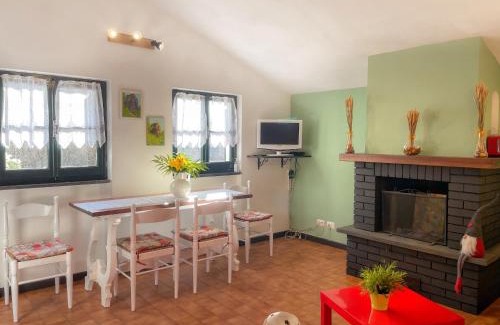 Borzonasca Apartamento | Villa con bosco giardino e ruscello ad uso esclusivo