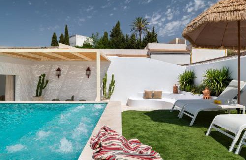 Alcalá de Guadaira Villa | Villa con piscina privada salada, solárium y 3 dormitorios