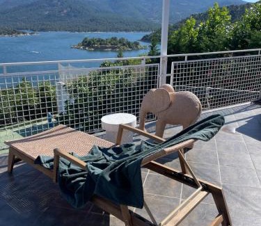 El Barraco Villa | Villa con piscina, jacuzzi y basket junto al lago de El Burguillo