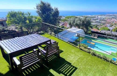 Santa Susanna Casa | Villa con piscina privada climatizada 29ºC