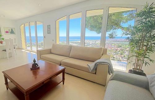 Santa Susanna Casa | Villa con piscina privada climatizada 29ºC