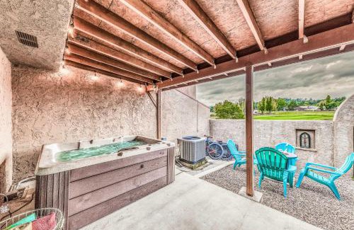 Ruidoso Apartamento | Villa Con Vista with Putting Green and Hot Tub!
