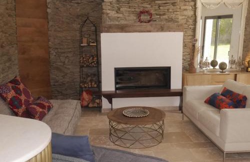 Locmaria Casa | Villa Contemporaine avec Jardin, à 1,5 km de la Plage: 8 pers., 2 Terrasses, Wi-Fi, Baignoire Balnéo - FR-1-418-198
