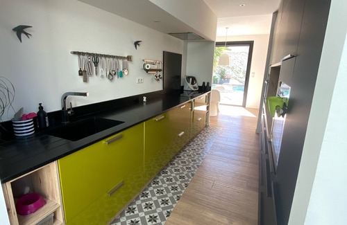 8th Arrondissement Villa | VILLA en la punta roja a 2 pasos del mar.