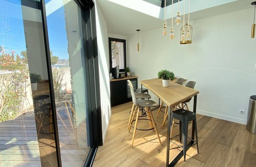 8th Arrondissement Villa | VILLA en la punta roja a 2 pasos del mar.