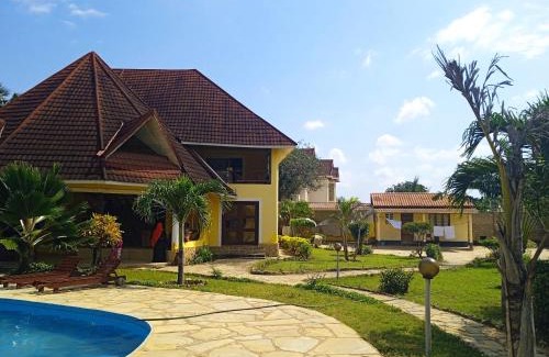 Diani Beach Villa | Villa Cool Breeze.