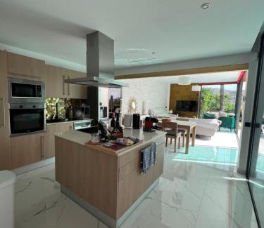 Salobre Villa | VILLA Cooper l HEATED Pool l PVT Garden I GOLF I SEA VIEWS
