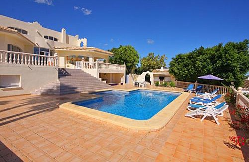 Urbanización La Mandarina Villa | Villa Cora