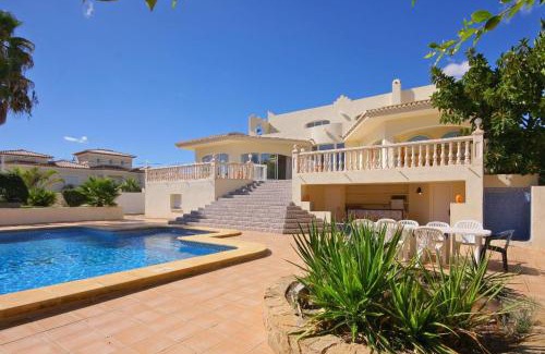 Urbanización La Mandarina Villa | Villa Cora