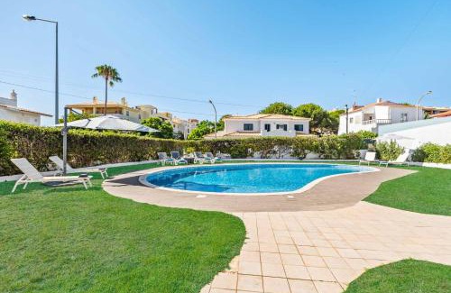 Montechoro Villa | Villa Corcovada