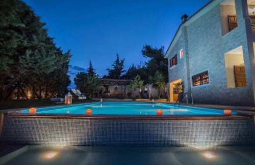 Saronikos Villa | Villa Corina near the Airport