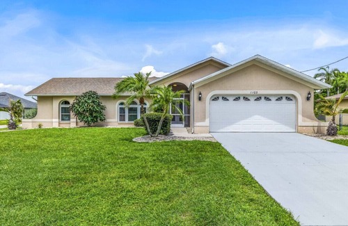 Cape Coral Villa | Villa Cormac - Retreat. Sunshine. Beauty.