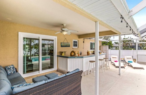 Cape Coral Villa | Villa Cormac - Retreat. Sunshine. Beauty.