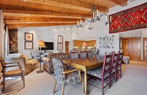 Vail Apartamento | Villa Cortina 330 by East West Hospitality
