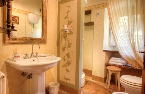 Cortona Old Town Complejo | VILLA CORTONESE - Quince Habitaciones Resort, Capacidad 34
