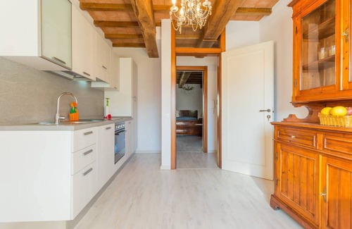 Sigillo Apartamento | Villa Costanzi: Breezy Terrace On The Cucco