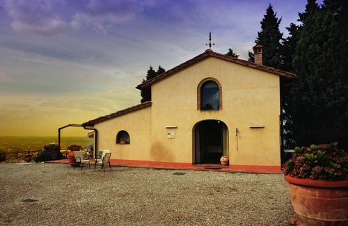 Montelupo Fiorentino Villa | Villa cottage with pool and jacuzzi just a few km from Florence