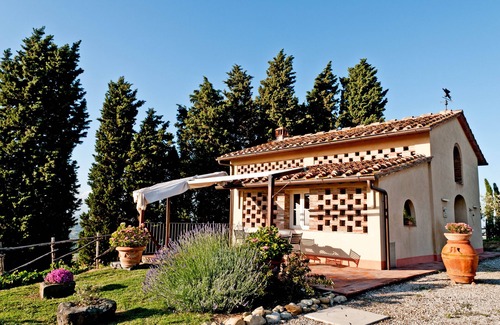 Montelupo Fiorentino Villa | Villa cottage with pool and jacuzzi just a few km from Florence