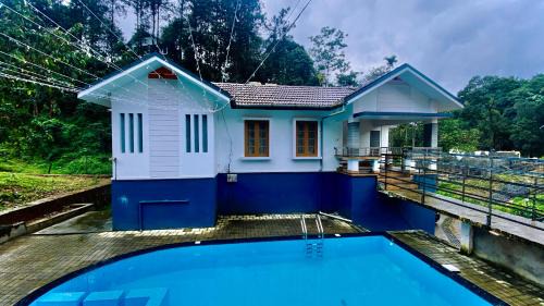 Kunnathidavaka Casa | Villa Cresta with Outdoor & Indoor pool 3bhk