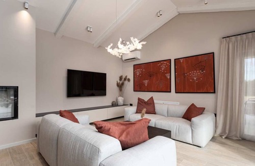 Kadumi Casa | Villa Curitico with pool, sauna, whirlpool
