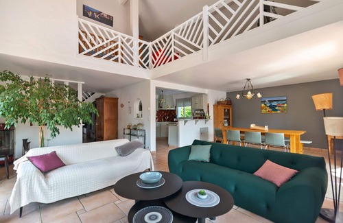 Arcangues Casa | Villa Arcangues neo-vasca, piscina y palmeras a 10 minutos de Biarritz.