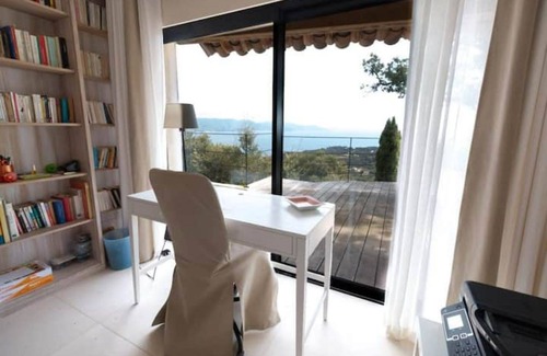 Cap Benat Villa | Villa D'architecte, Domaine Privé du Cap Bénat