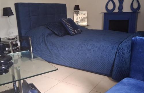 Marseillan Villa | Villa d'exception à louer, salon et 2 chambres