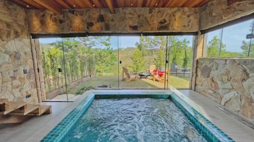 Campos do Jordao Cama Y Desayuno | Villa D'Moriyah - Chalés de Luxo com Piscina Privativa