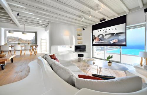 Elia Villa | Villa Daedalus - Luxe Hilltop Escape with Infinity Pool, Jacuzzi & Panoramic Sea Views