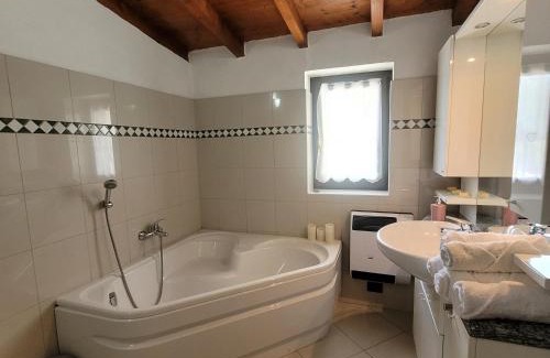 Endine Gaiano Casa | Villa Dall'Angelo Attico Mountain Lake Endine Hospitality