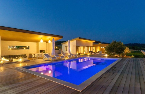 Zastrazisce Villa | Villa Dalma Platinum - Villa de 5 dormitorios - Sauna - Cancha de tenis - Gimnasio - Entorno rural