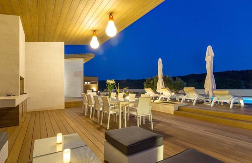 Zastrazisce Villa | Villa Dalma Platinum - Villa de 5 dormitorios - Sauna - Cancha de tenis - Gimnasio - Entorno rural