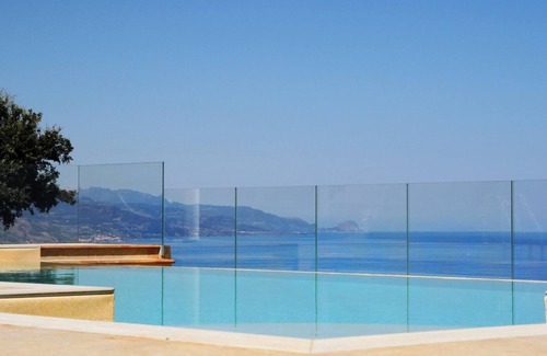 Caronia Otro | Villa Dammuso en Sicilia con piscina infinita y vista panorámica impresionante