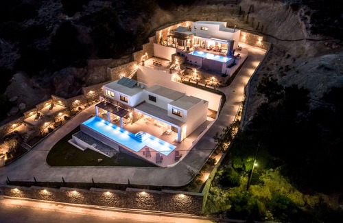Koutsounari Apartamento | Villa Daniela Apartments with pool and seaview