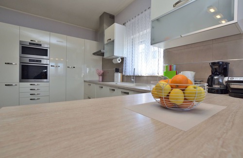 Nedescina Casa | Villa Daris (V9801-K1) - Nedescina