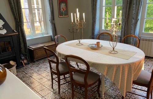 Sanssat Apartamento | Villa de charme avec jardin clos, proche de Vichy, idéale pour séjours en famille - FR-1-489-533