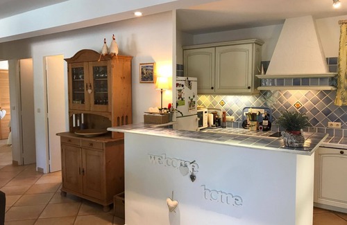 Lorgues Villa | Villa De Charme, piscina, 3 dormitorios, 980 m del centro
