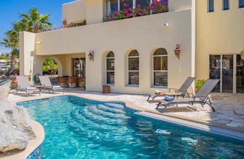 Pedregal Villa | Villa De La Luz by Cabo Villas