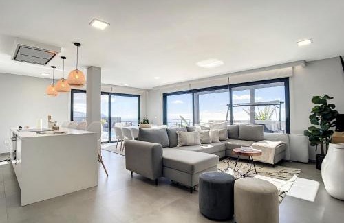 Estreito da Calheta Villa | Villa de la Ponte by Atlantic Holiday
